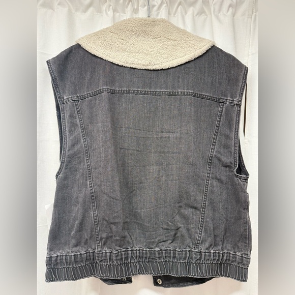 Blank NYC Sherpa Lined Denim Vest Black Sleeveless Jacket NWT Size S - Picture 8 of 8